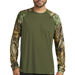 Realtree ® Colorblock Performance Long Sleeve Tee